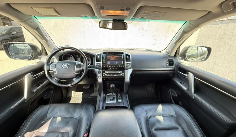 
								Toyota Land cruiser 4.5L D4-D full									