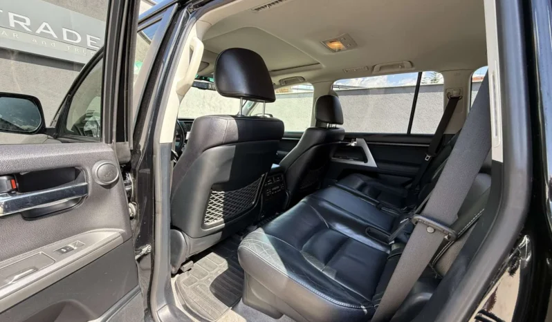 
								Toyota Land cruiser 4.5L D4-D full									
