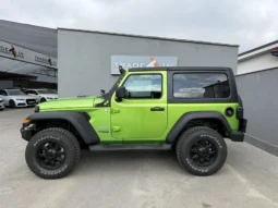 
										Jeep Wrangler SPORT 2.0l full									