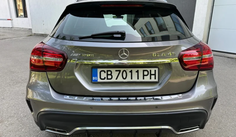 
								Mercedes-Benz GLA 45 AMG full									
