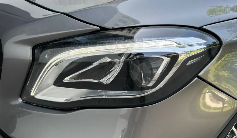 
								Mercedes-Benz GLA 45 AMG full									