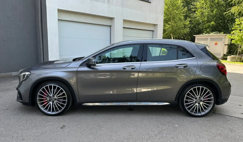 
								Mercedes-Benz GLA 45 AMG full									