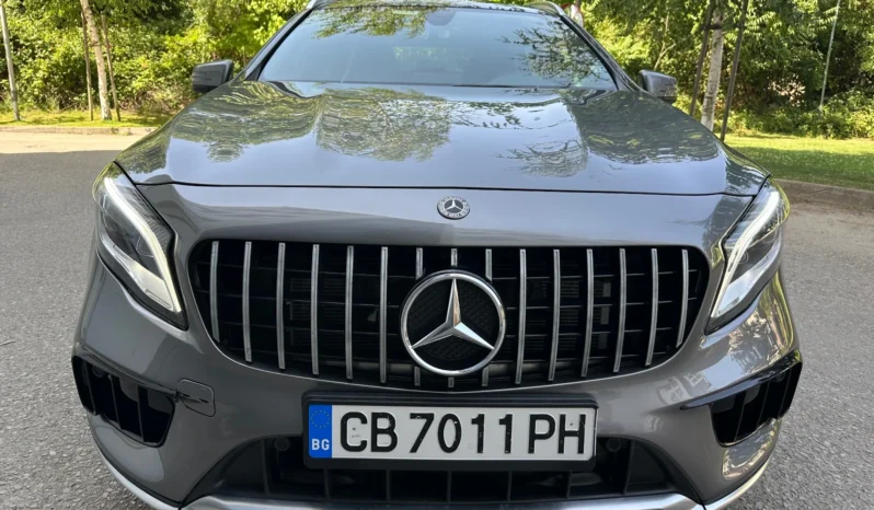 
								Mercedes-Benz GLA 45 AMG full									