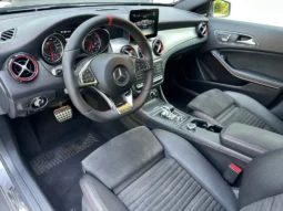 
										Mercedes-Benz GLA 45 AMG full									