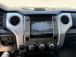 
										Toyota Tundra 5.7L V8 CREW MAX AWD FACELIFT full									