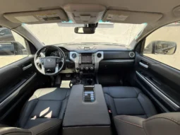 
										Toyota Tundra 5.7L V8 CREW MAX AWD FACELIFT full									