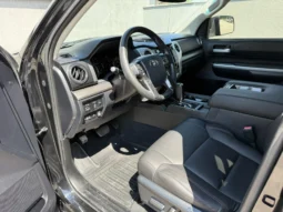 
										Toyota Tundra 5.7L V8 CREW MAX AWD FACELIFT full									