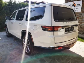 Jeep Grand Wagoneer 5.7L V8