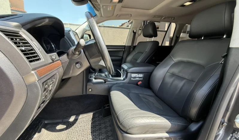 
								Toyota Land cruiser 200 4.5L V8 full									