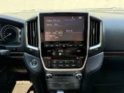 
										Toyota Land cruiser 200 4.5L V8 full									