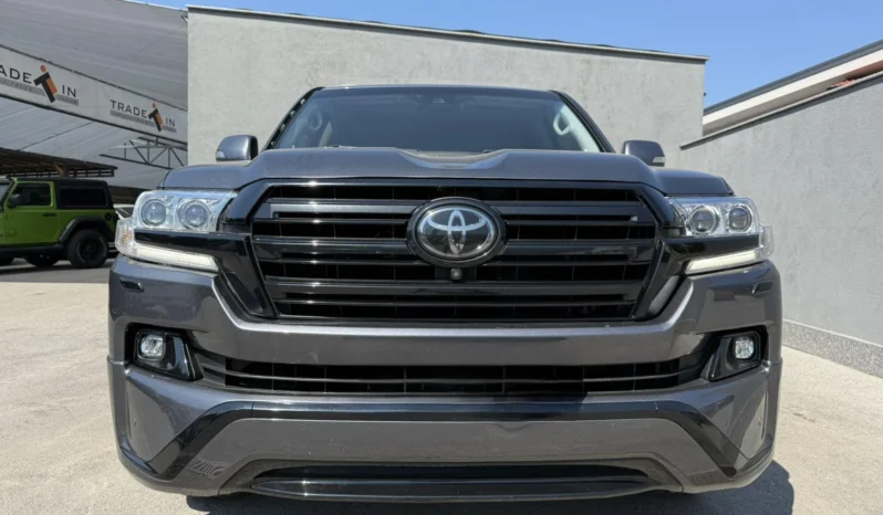 
								Toyota Land cruiser 200 4.5L V8 full									