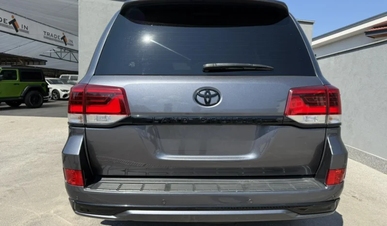 
								Toyota Land cruiser 200 4.5L V8 full									
