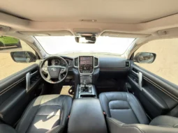 
										Toyota Land cruiser 200 4.5L V8 full									