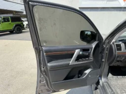 
										Toyota Land cruiser 200 4.5L V8 full									