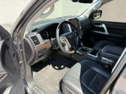 
										Toyota Land cruiser 200 4.5L V8 full									