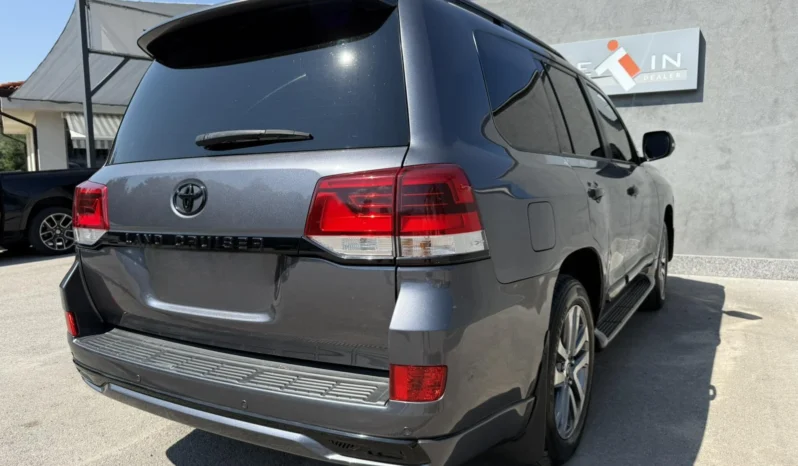 
								Toyota Land cruiser 200 4.5L V8 full									