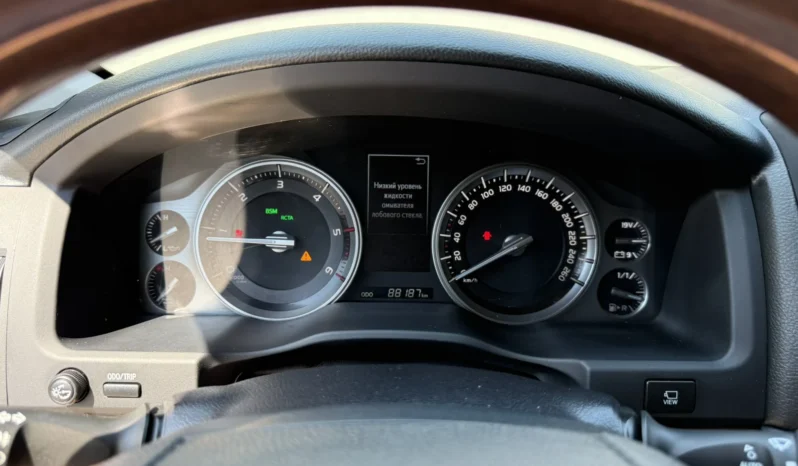 
								Toyota Land cruiser 200 4.5L V8 full									