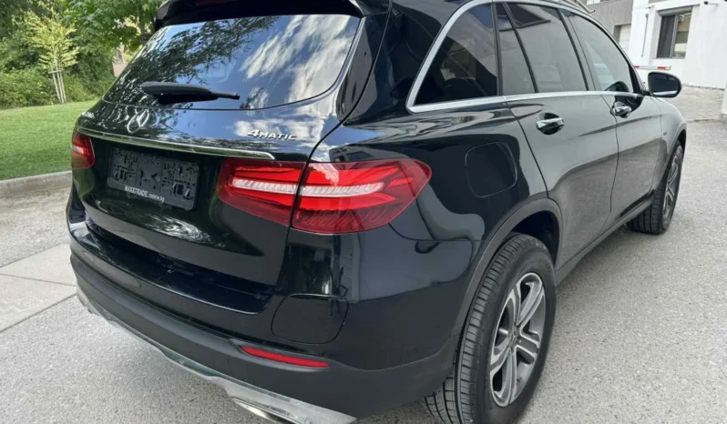 
								Mercedes-Benz GLC 350 e / Plug-in Hybrid full									