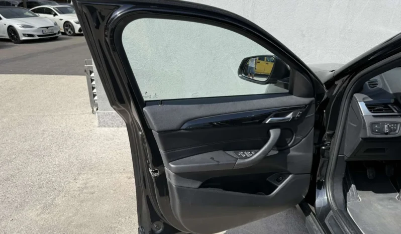 
								BMW X2 18d sDrive full									
