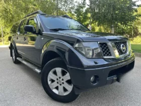 Nissan Navara 2.5DCI / HARD TOP