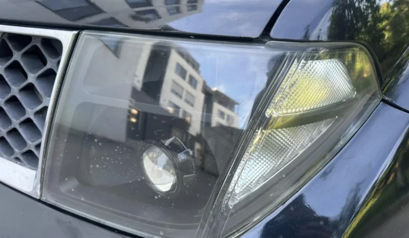 
								Nissan Navara 2.5DCI / HARD TOP full									