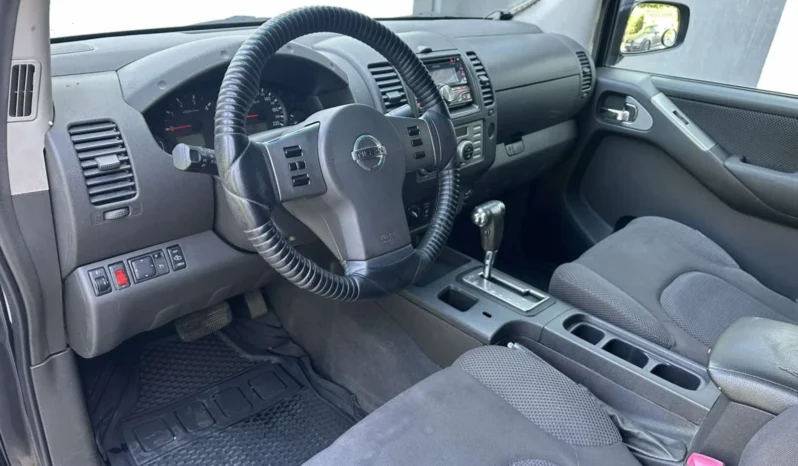 
								Nissan Navara 2.5DCI / HARD TOP full									