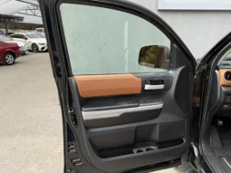 
										Toyota Tundra 5.7L DOUBLE CAB AWD full									