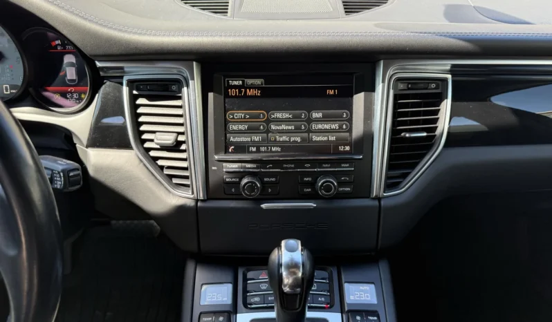
								Porsche Macan S 3.0L V6 full									