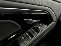 
										Land Rover Range Rover Evoque Facelift 2.0d AWD Santorini Black full									