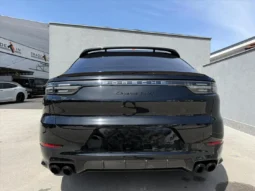 
										Porsche Cayenne TURBO COUPE full									
