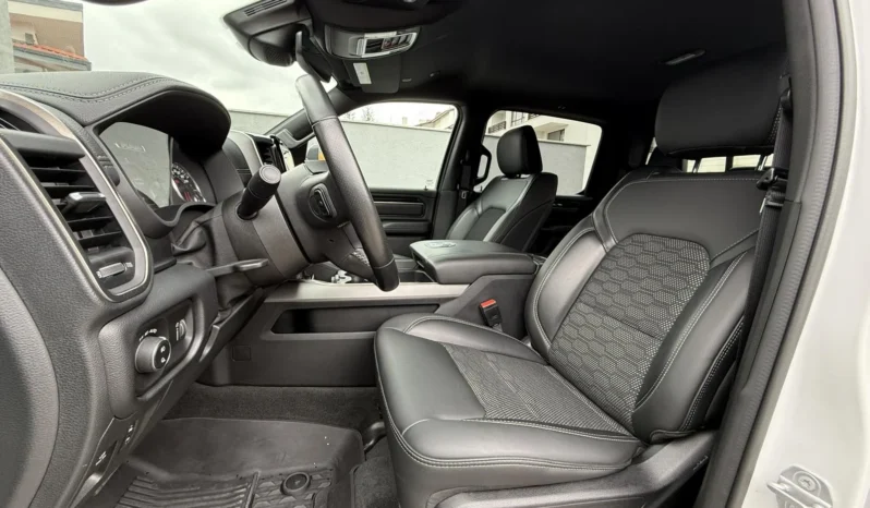 
								Dodge RAM 1500 5.7L ЦЕНА ПРИ ЗАПИТВАНЕ full									