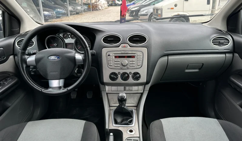 
								Ford Focus 1.6TDCI full									