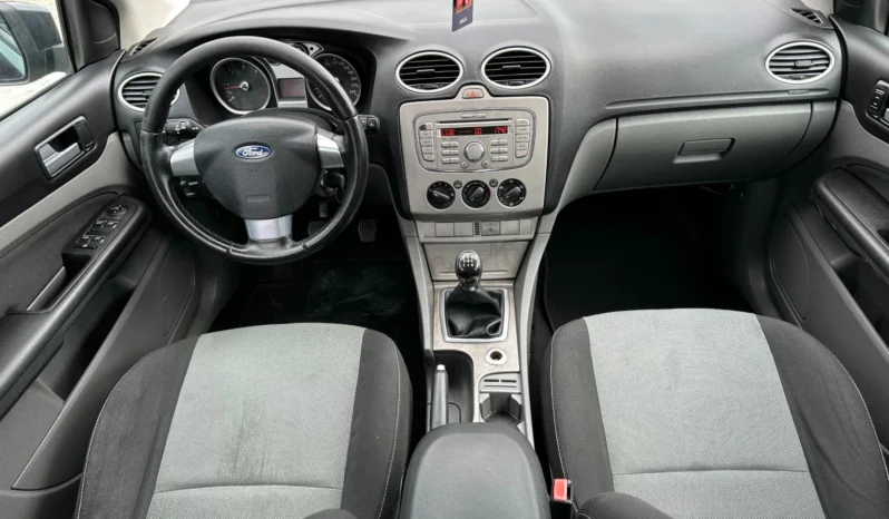 
								Ford Focus 1.6TDCI full									