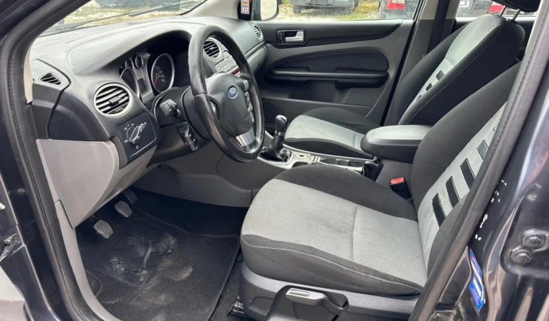 
								Ford Focus 1.6TDCI full									