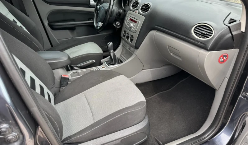 
								Ford Focus 1.6TDCI full									