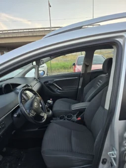 
										Toyota Verso full									