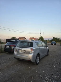 
										Toyota Verso full									