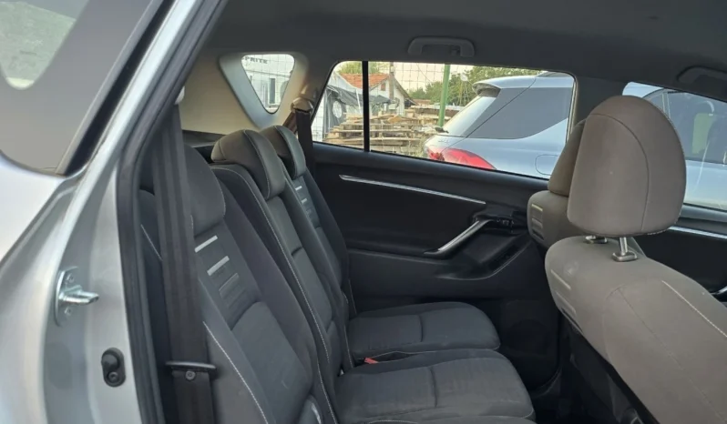
								Toyota Verso full									