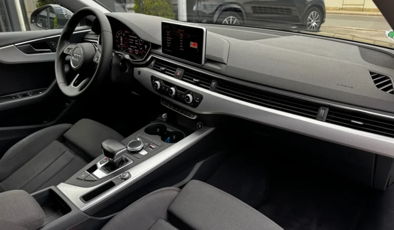 
								Audi A5 Sportback 2.0TFSI S-line Distronic Lane 360 Mild-H full									