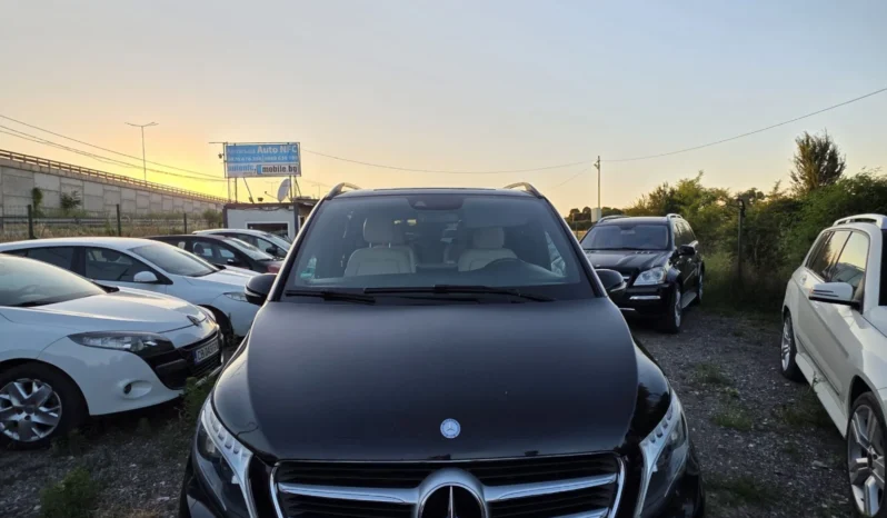 
								Mercedes-Benz V 300 full									