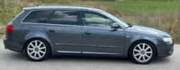 
										Audi A4 2.0TDI 140кс S-line full									