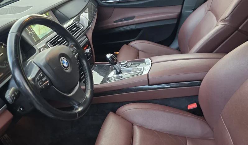 
								BMW 740 full									