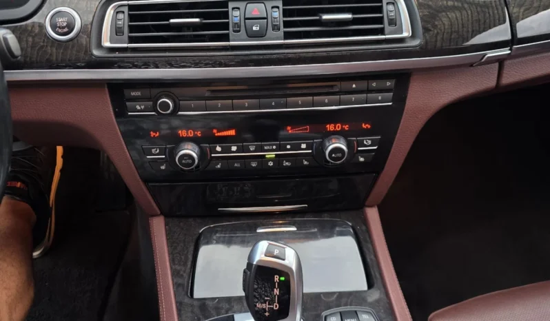 
								BMW 740 full									