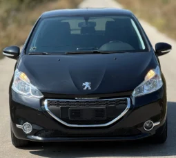 
										Peugeot 208 1.4HDI /70кс АВТОМАТ full									
