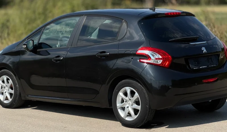 
								Peugeot 208 1.4HDI /70кс АВТОМАТ full									