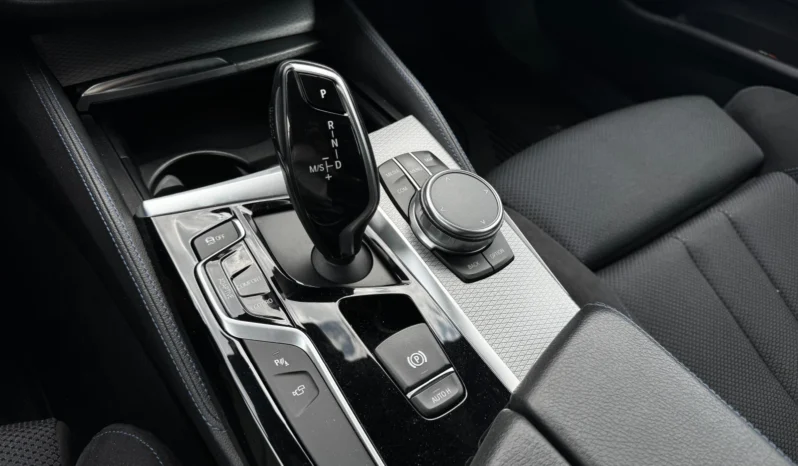 
								BMW 530 d xDrive Touring M-Sport Keyless Distronic AdapLED full									