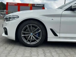 
										BMW 530 d xDrive Touring M-Sport Keyless Distronic AdapLED full									