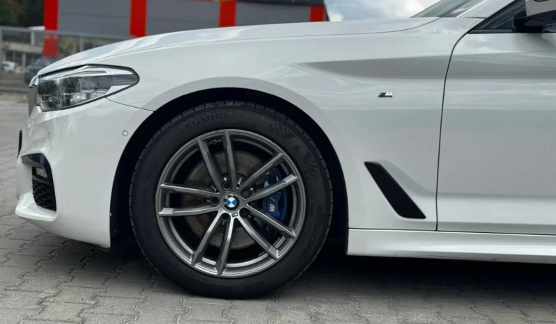 
								BMW 530 d xDrive Touring M-Sport Keyless Distronic AdapLED full									