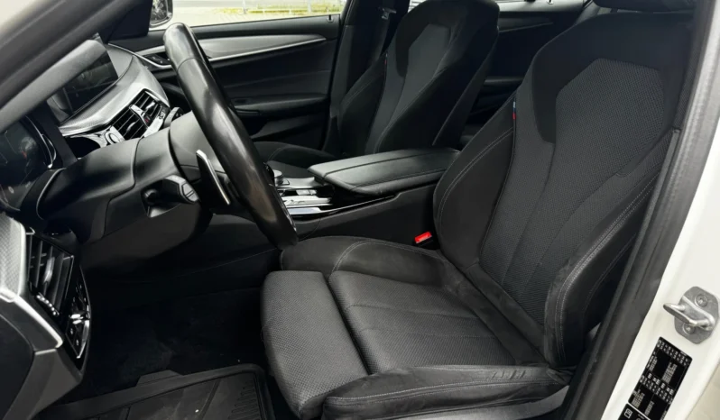 
								BMW 530 d xDrive Touring M-Sport Keyless Distronic AdapLED full									