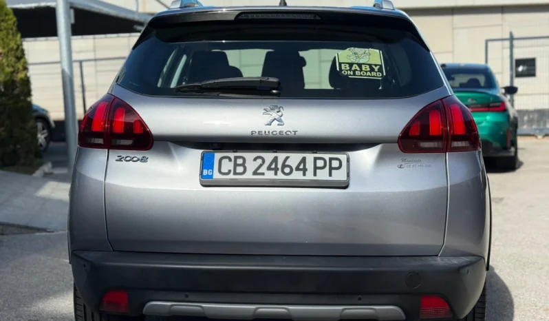 
								Peugeot 2008 1.2i Turbo full									